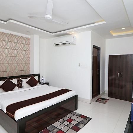 Oyo 8837 Hotel Surya Galaxy Kanpur Exterior foto