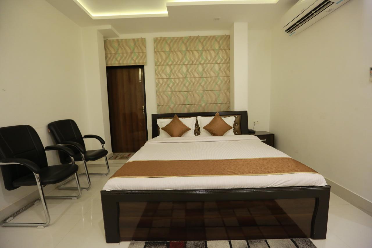 Oyo 8837 Hotel Surya Galaxy Kanpur Exterior foto