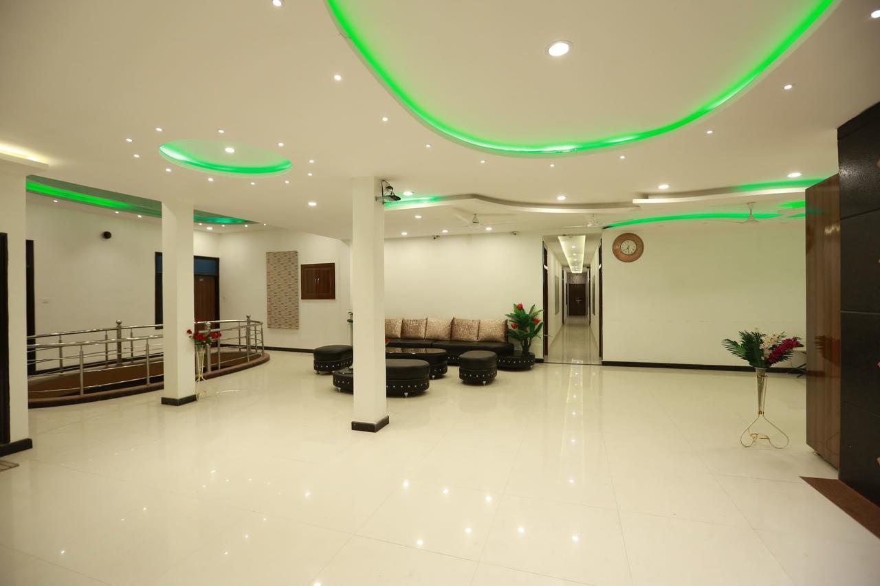 Oyo 8837 Hotel Surya Galaxy Kanpur Exterior foto