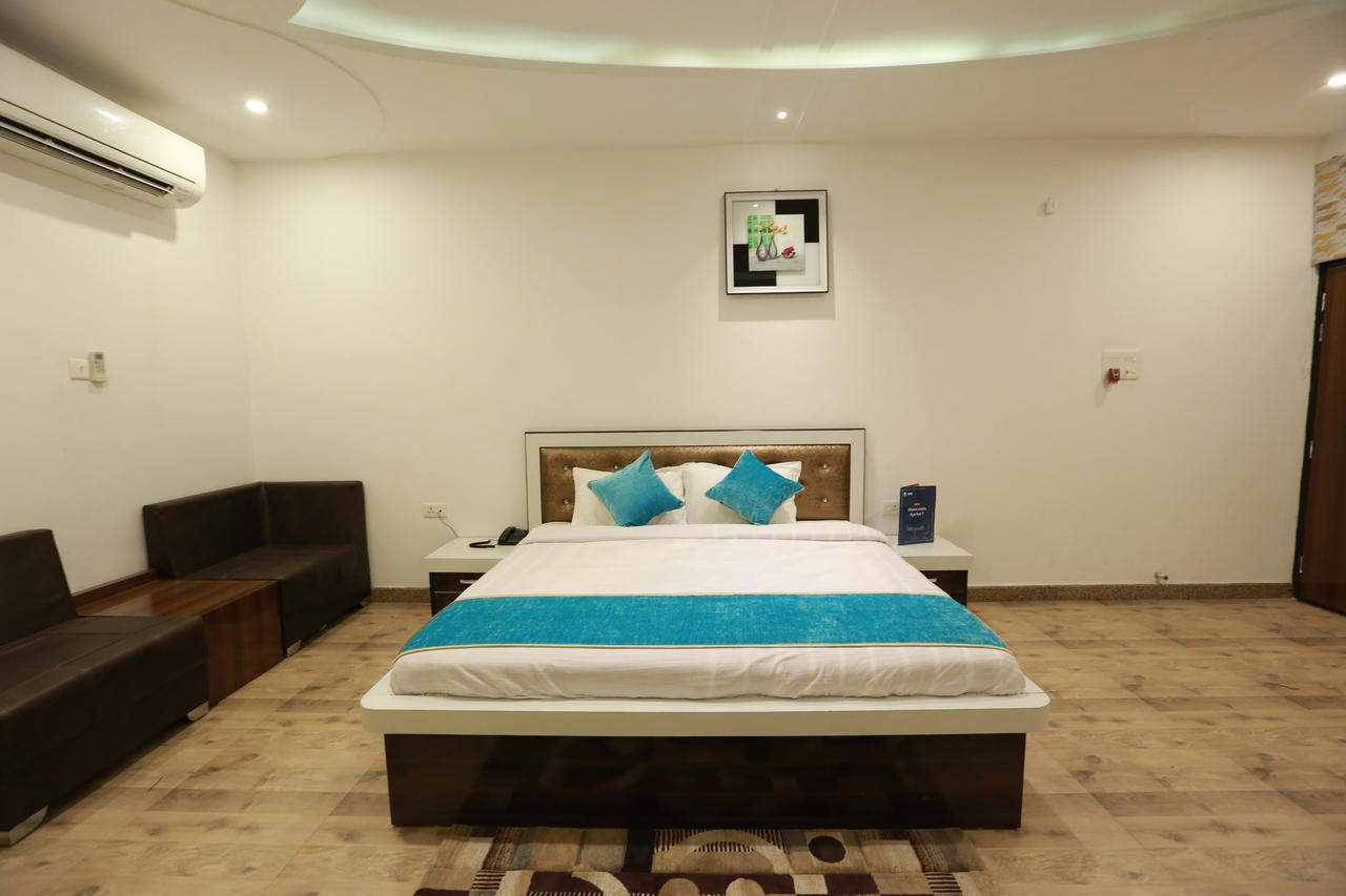 Oyo 8837 Hotel Surya Galaxy Kanpur Exterior foto