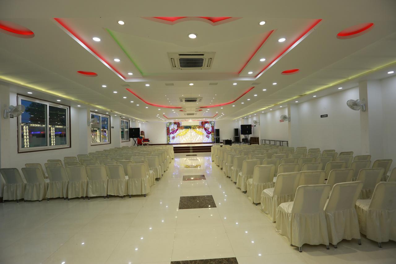 Oyo 8837 Hotel Surya Galaxy Kanpur Exterior foto